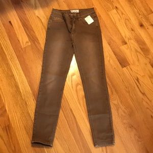 NWT Free People “Cocoa” Jeans, Size 24